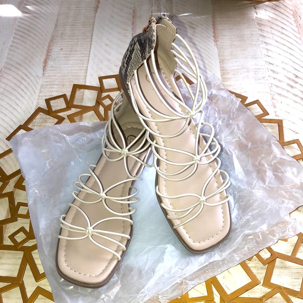 Square shape beautiful summer Sandals!!